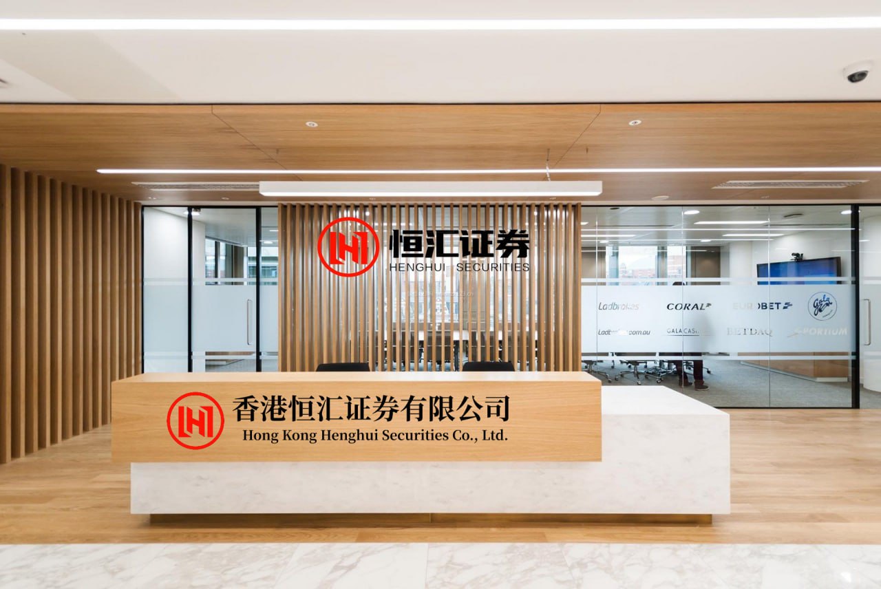 壹配资网平台 老王持股：炒股黄金口诀与投资技巧总结：一、三不卖原则（持股信号）1. 三军会师：5日、10日、30日均线在低位汇合后拐头向上，形成多头排列，预示后市看涨，不卖。2. 双管齐下：长期下跌后出现两根...